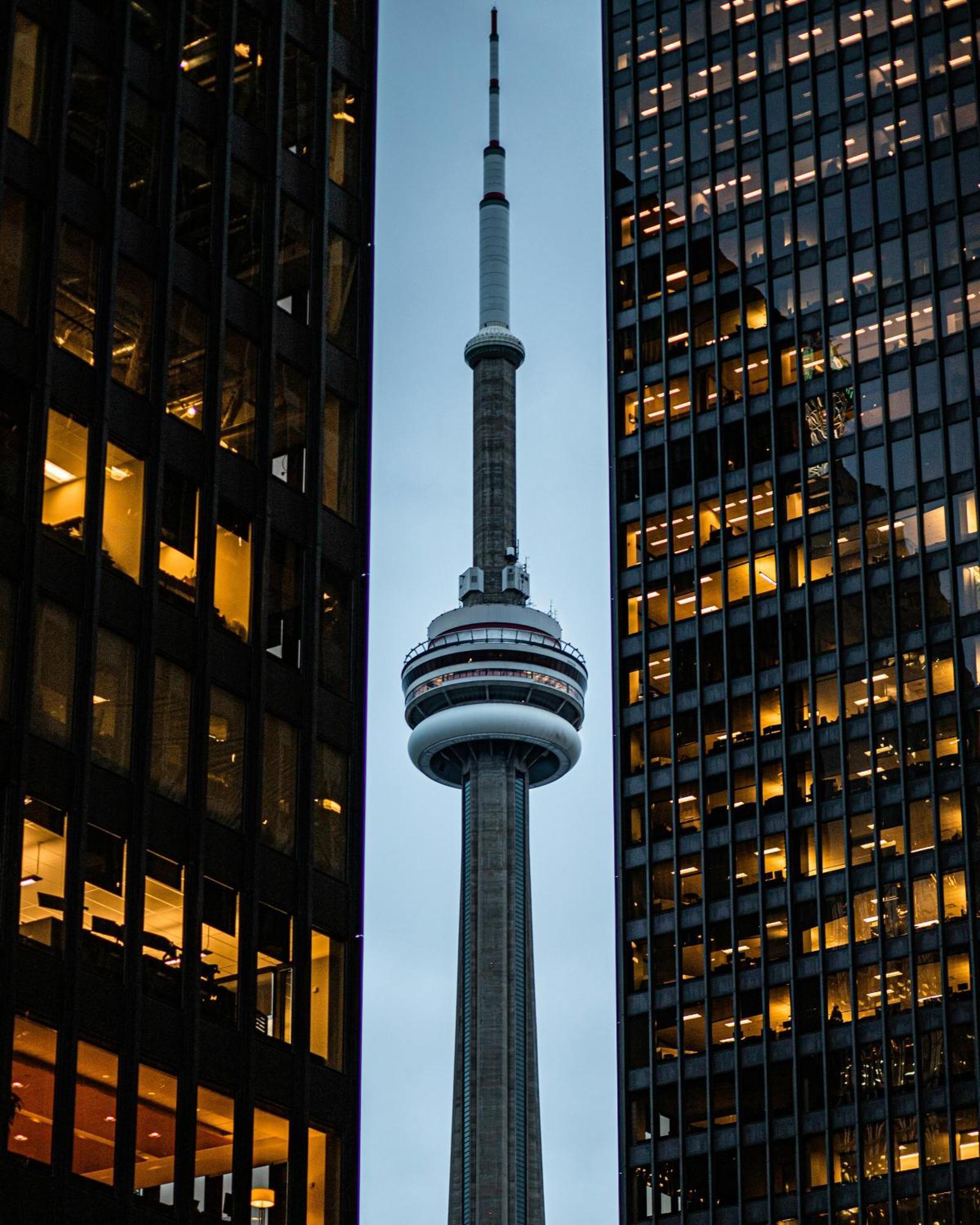 Toronto Luxe Suite - Location Score 10 - Easter Retreat *