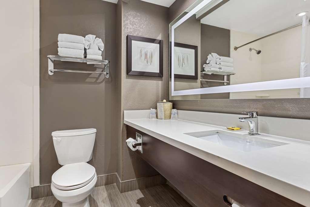 Western Executive 3* Toronto