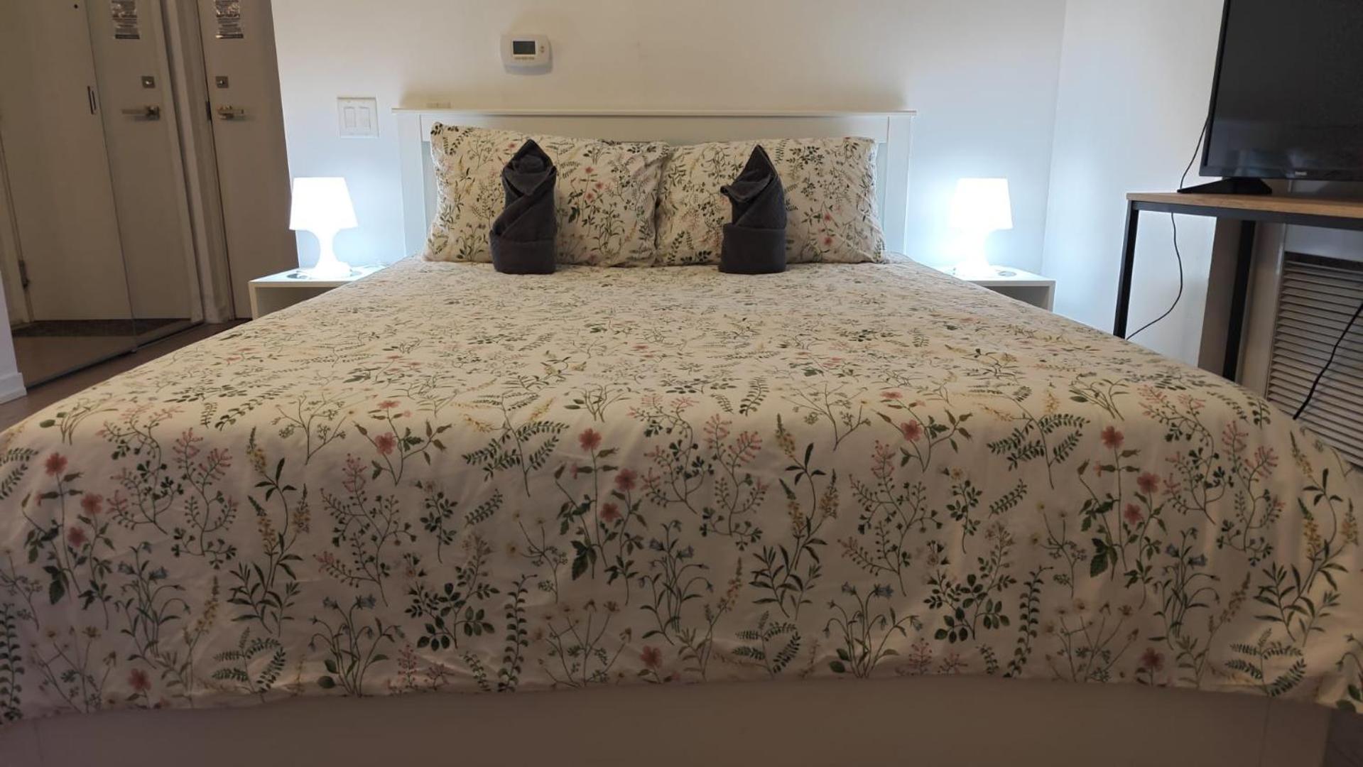 Toronto Luxe Suite - Location Score 10 - Easter Retreat Apartment *