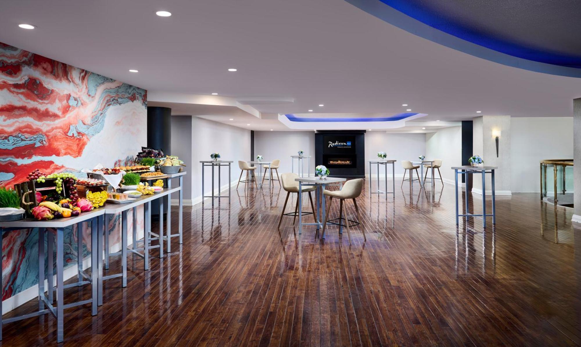 Hotel Radisson Blu Downtown 4*