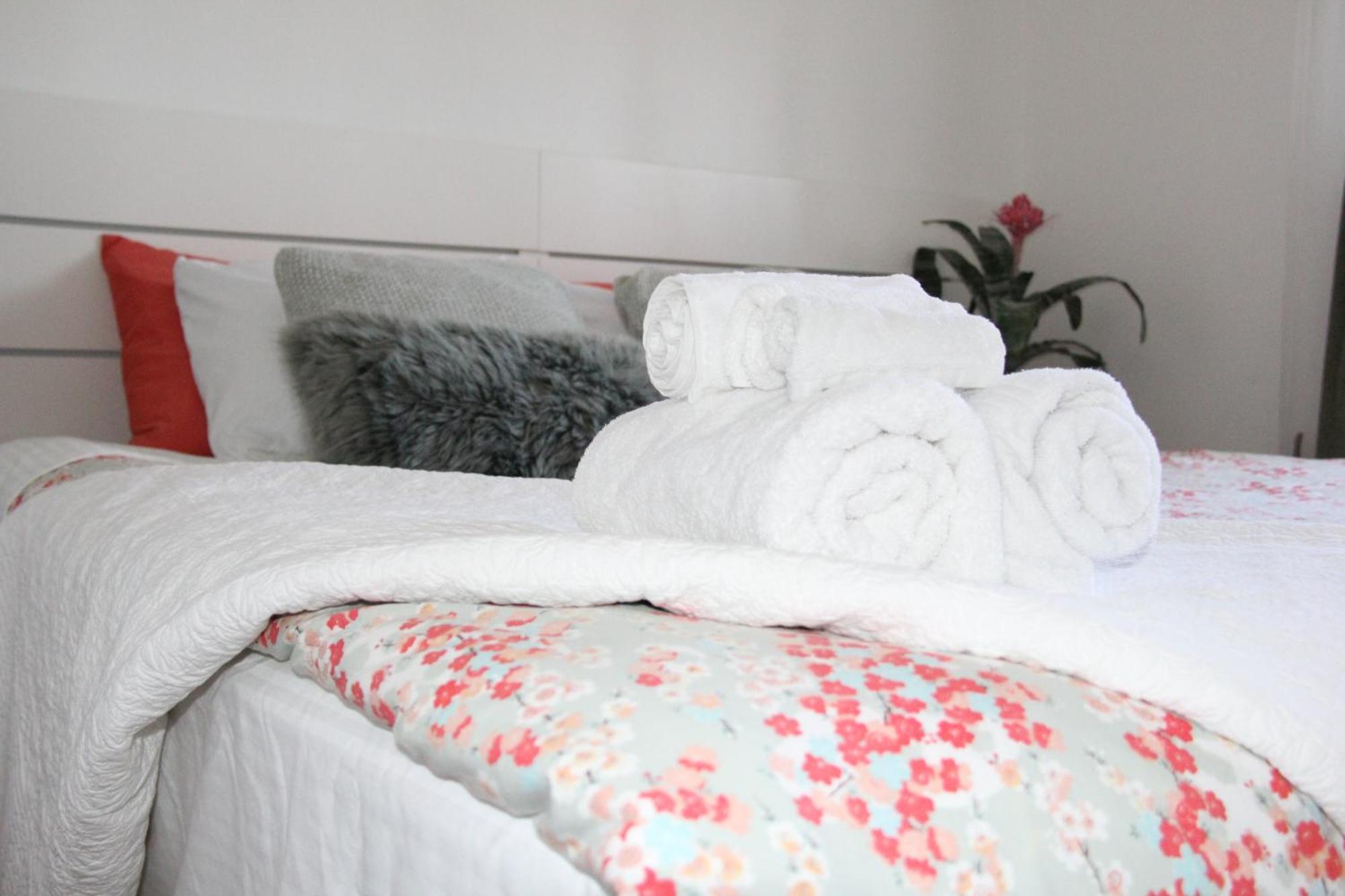 Serene Don River Nature Retreat- 2br Apartment, Private Patio, Free Breakfast & Parking