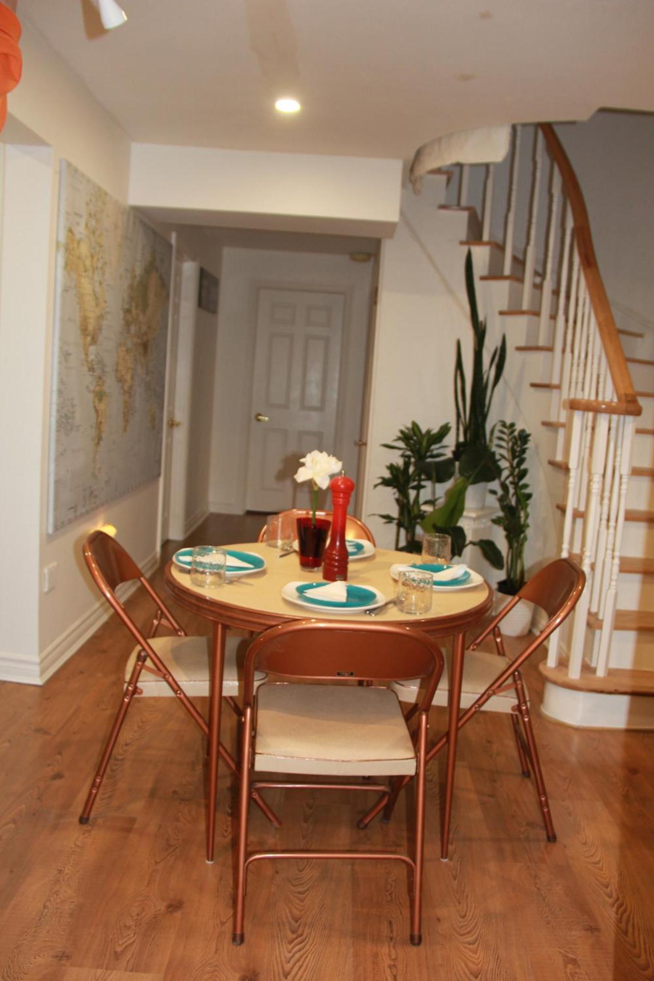 Serene Don River Nature Retreat- 2br Apartment, Private Patio, Free Breakfast & Parking Apartment *