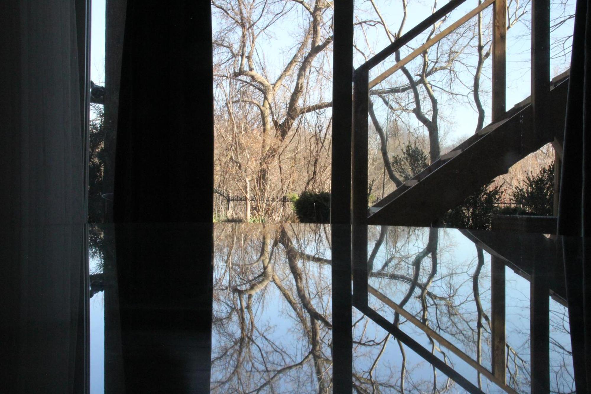 Apartment Serene Don River Nature Retreat- 2br Apartment, Private Patio, Free Breakfast & Parking Toronto
