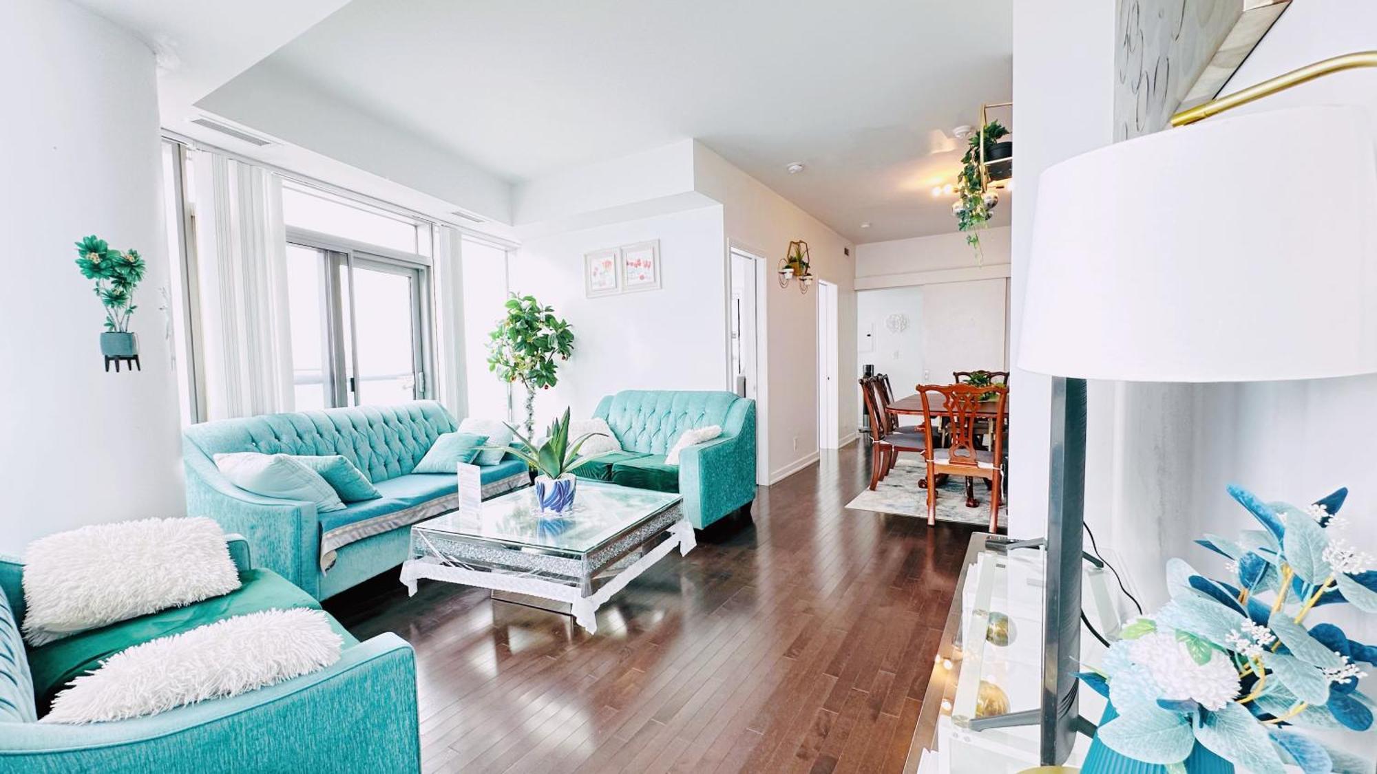 New Superior Lakeview Luxury 3-bedroom On High Floor