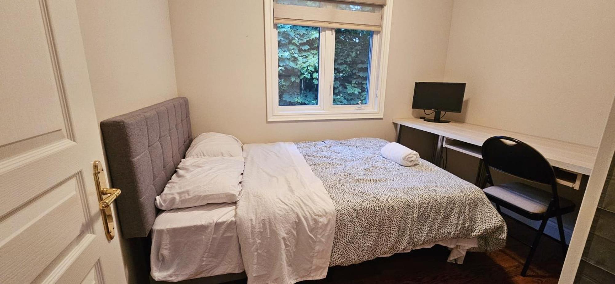 Beautiful At Yonge And Sheppard And North York Centre Homestay *