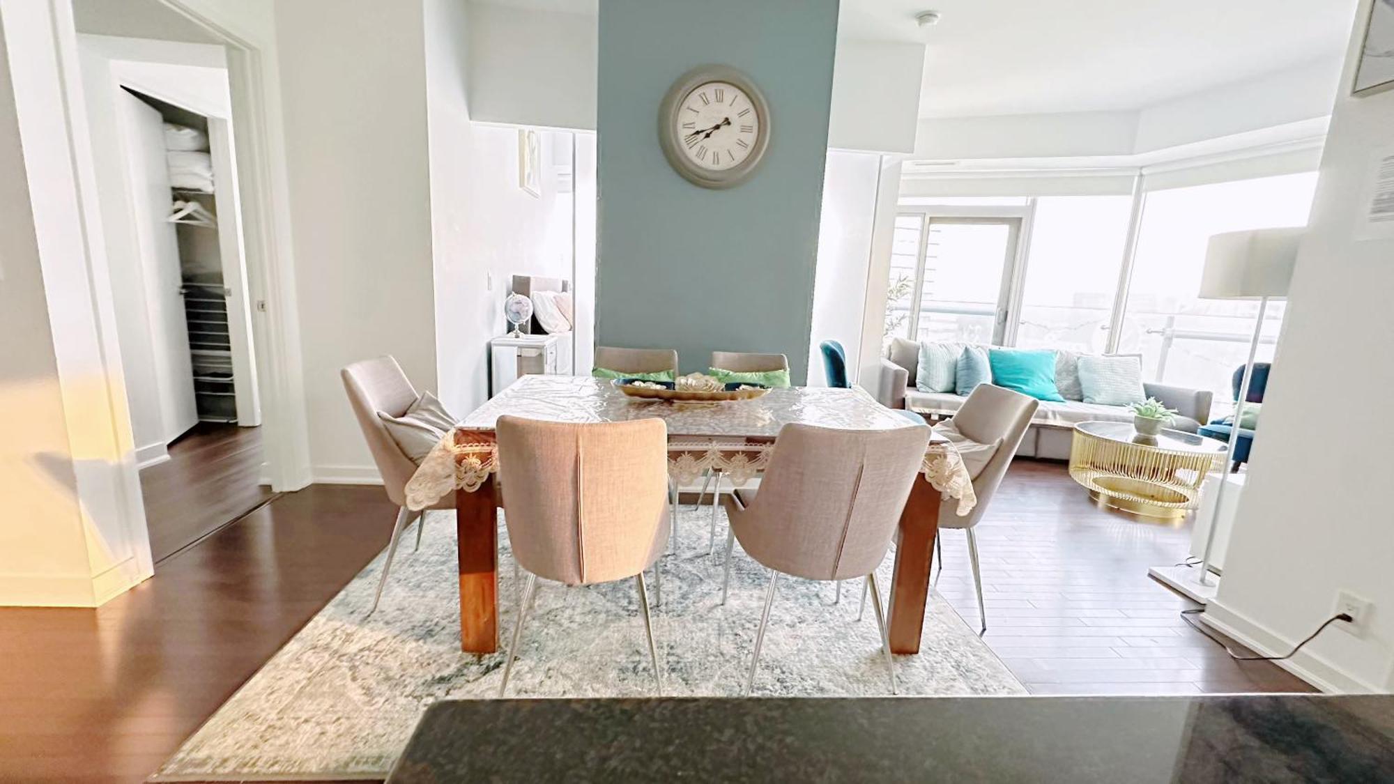 New Superior Lakeview Luxury 3-bedroom On High Floor Toronto