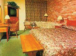 Express East, An Ihg 2* Toronto