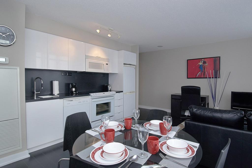 Whitehall Suites - Lakeview Suites