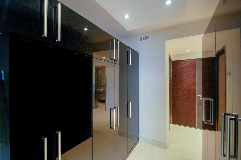 Luxury Executive *