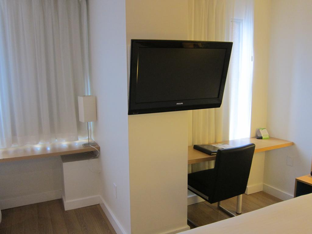 Hotel Bond Place