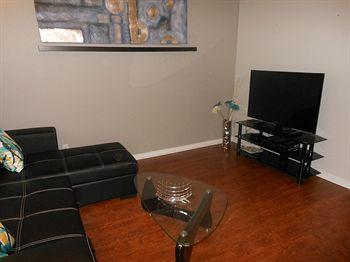 Apartment Escape - The Quartz Townhouse