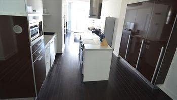 Escape - Lakeshore- 38 Dan Leckie Way *