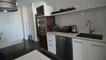 Escape - Lakeshore- 38 Dan Leckie Way Holiday home *
