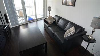 Escape - Lakeshore- 38 Dan Leckie Way *