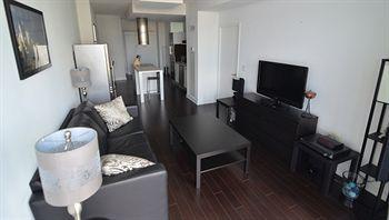 Escape - Lakeshore- 38 Dan Leckie Way *