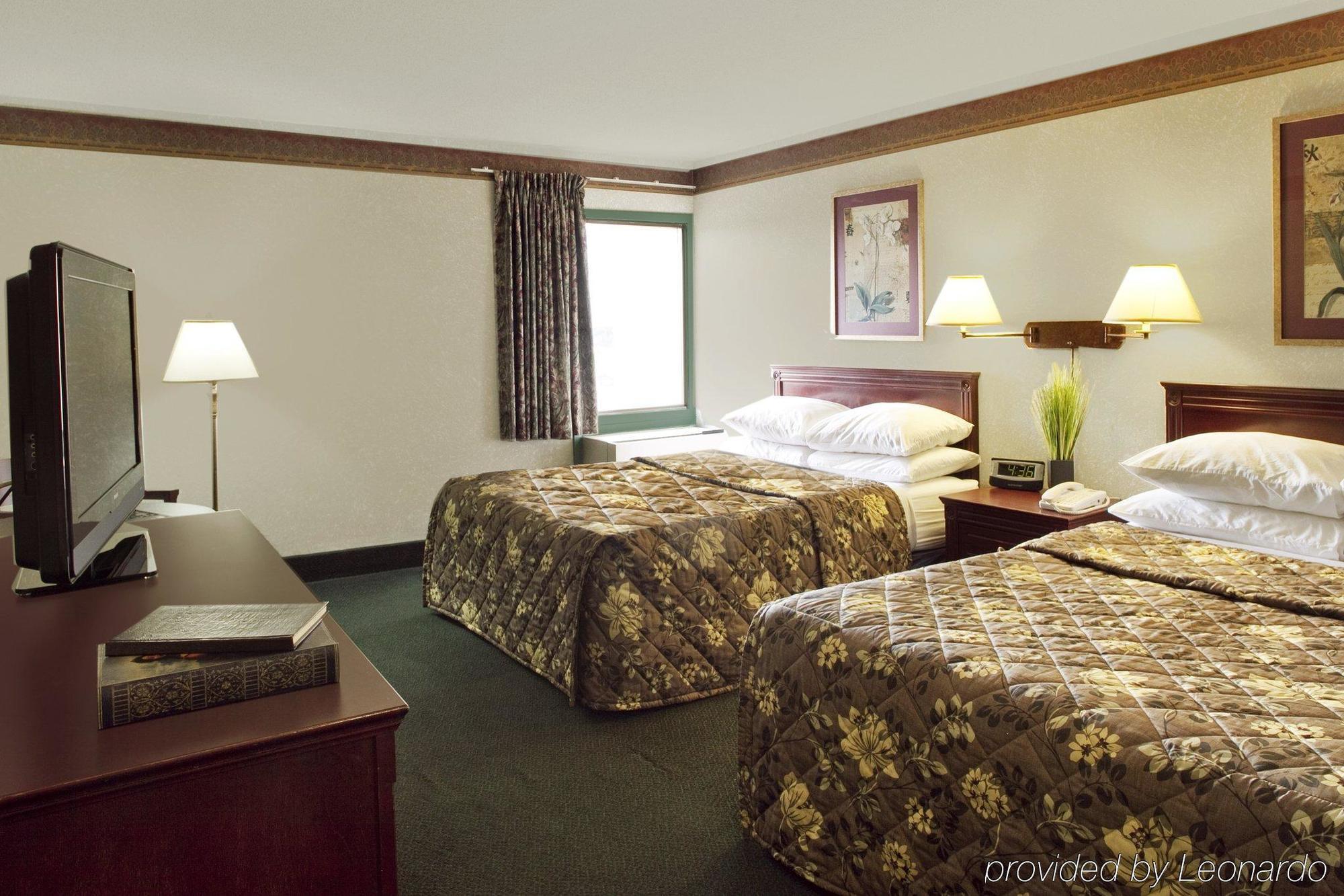 Canadas Value Motel 2*