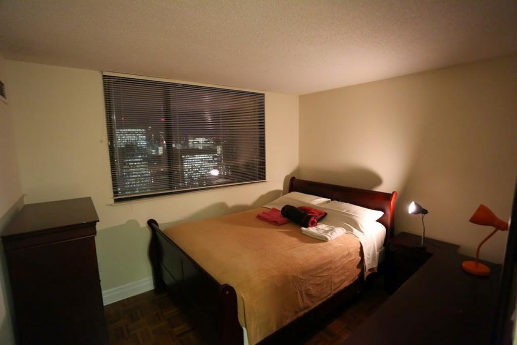 Furnished Living - Bay Street Apartment *