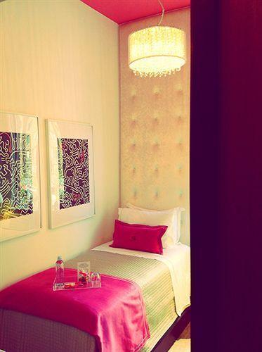 Hotel Baystreet Hotel/motel Toronto