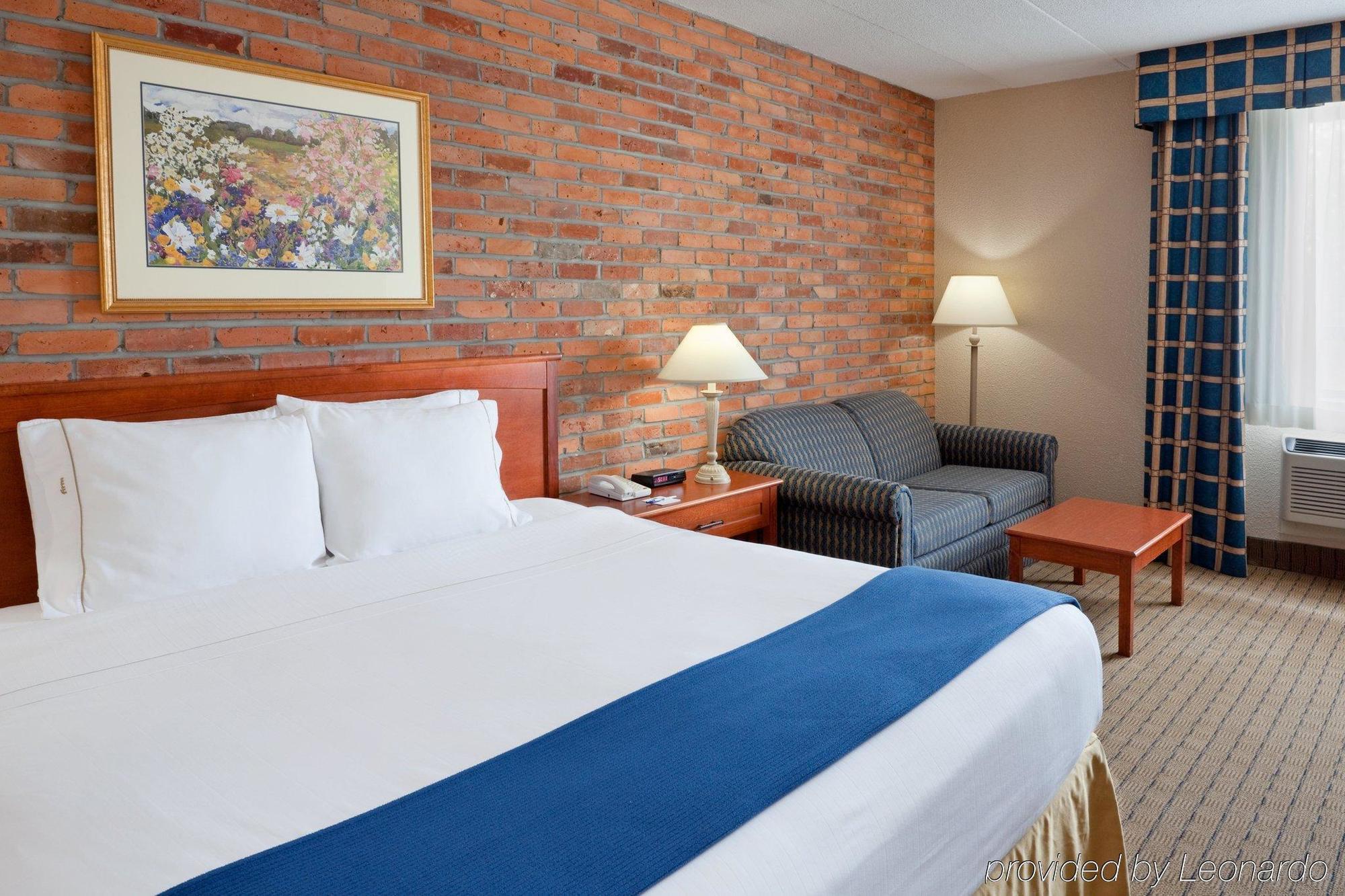 Express East, An Ihg Hotel Toronto