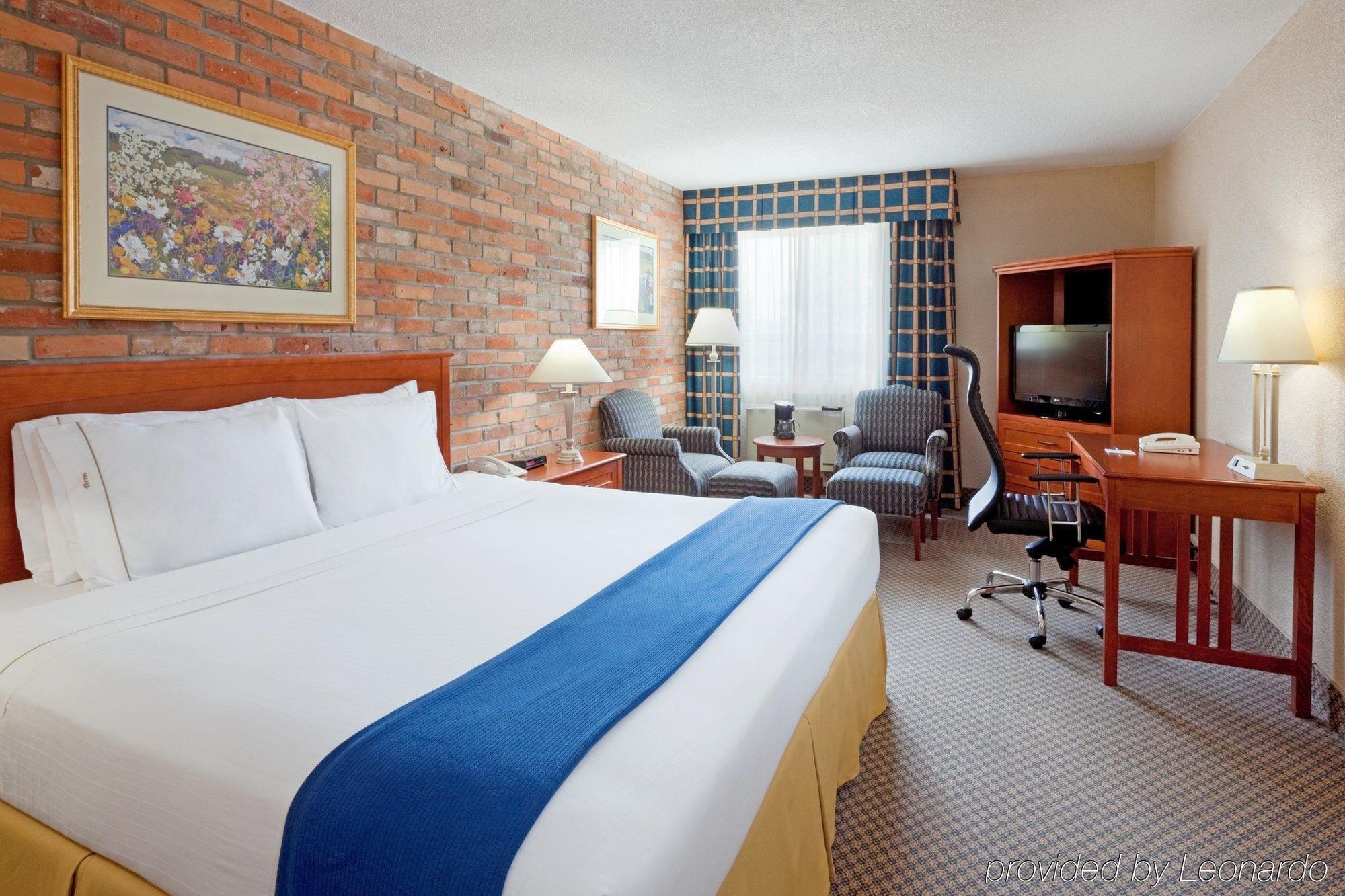 Express East, An Ihg Toronto