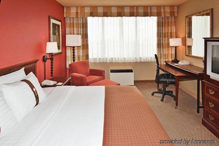 Hotel International Airport By Ihg Toronto