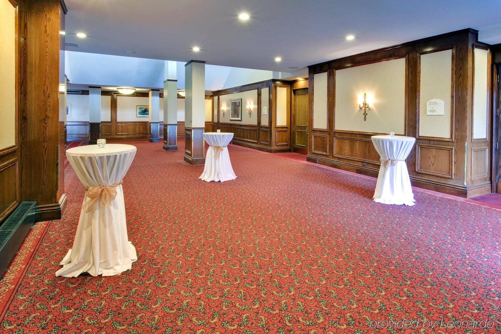 Hotel International Airport By Ihg 4*