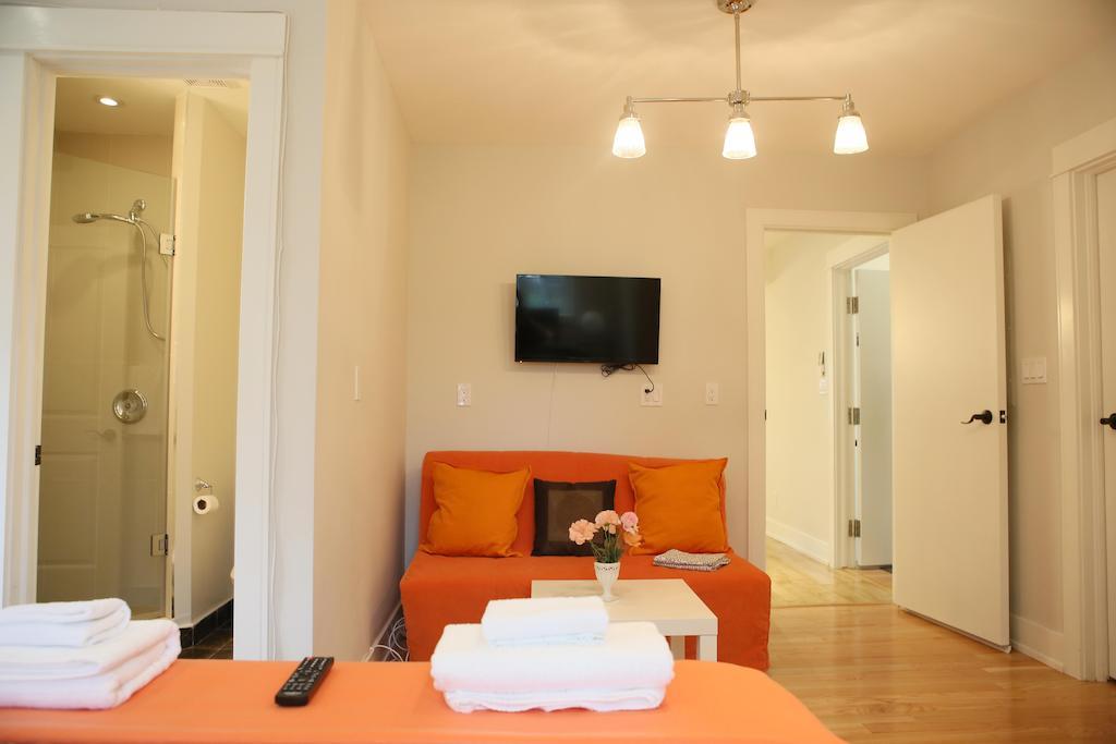 The Parkway Place 2* Toronto