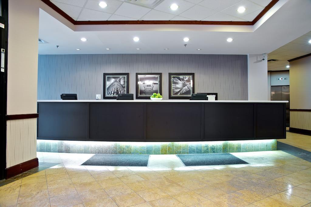 Hotel Radisson East
