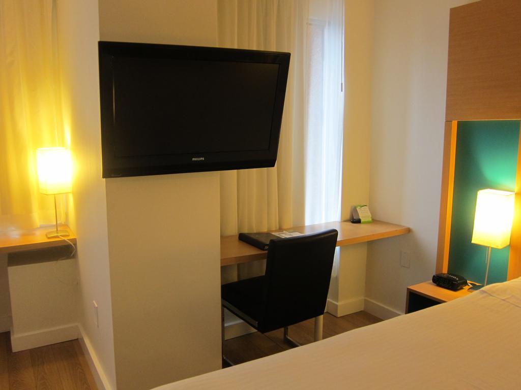 Hotel Bond Place