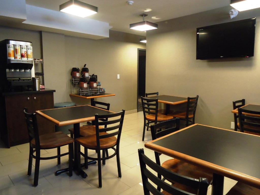Comfort Centre 3* Toronto