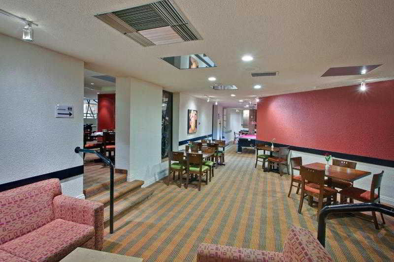 Hotel Crowne Plaza Airport By Ihg Toronto