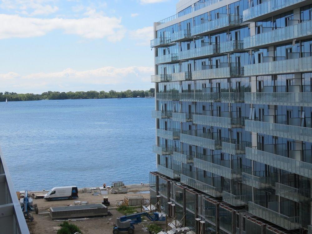 Hotel - Pier 27 Toronto