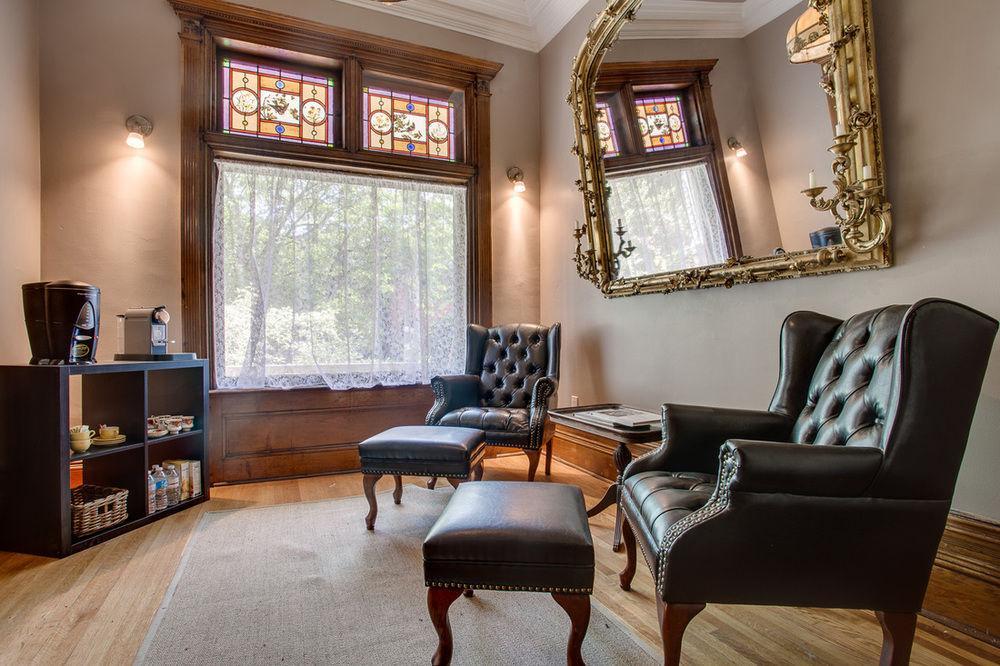 Holiday home Dunn House Toronto