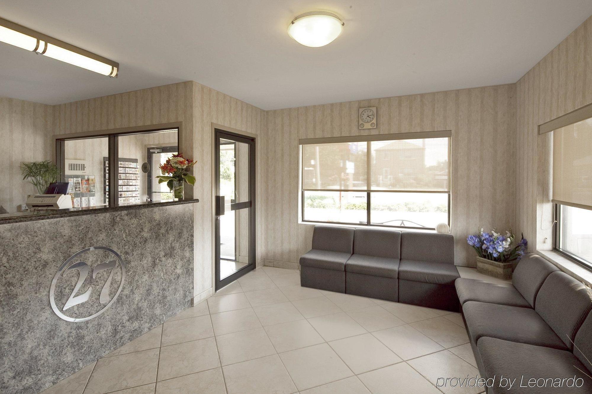 Motel Canadas Value