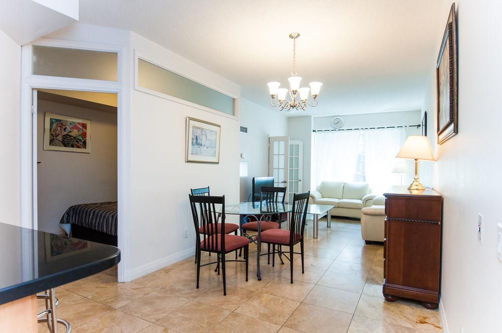 Tosuites - Elev'n21 Apartment