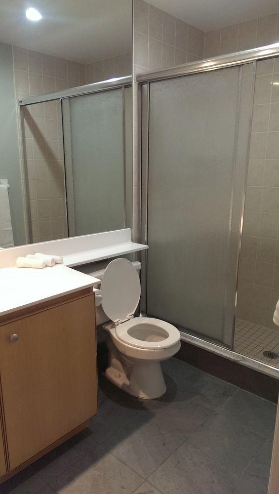 Luxury - Qwest Apartment Toronto