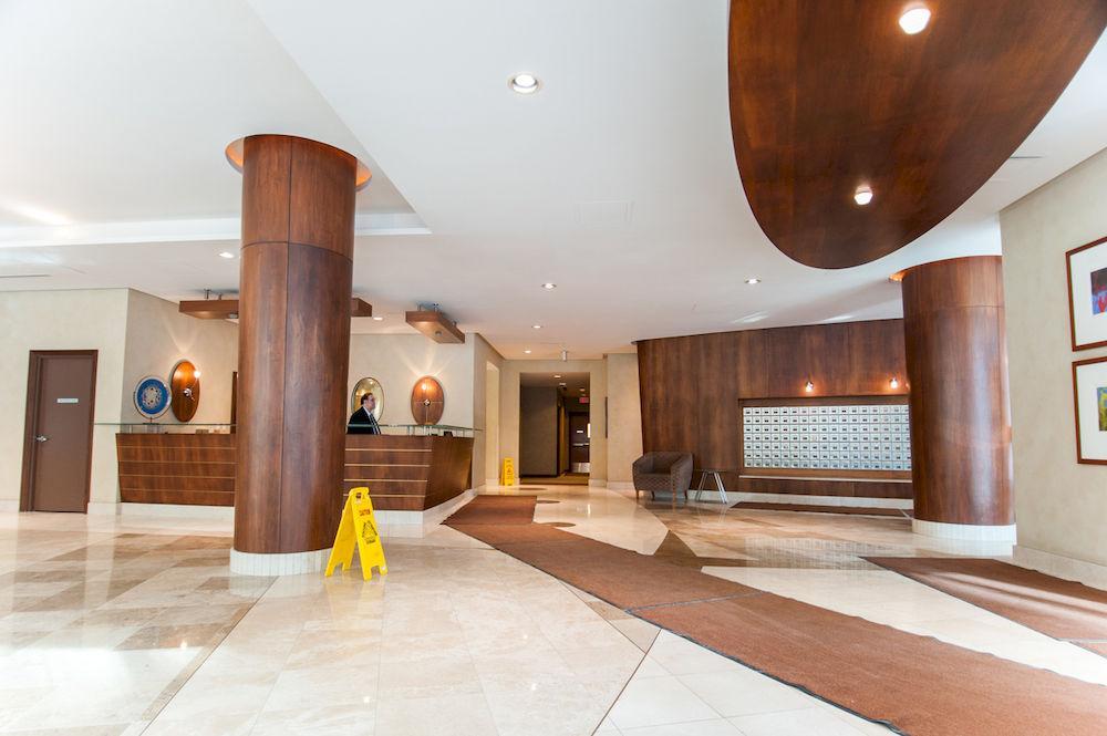 Luxury - Qwest Apartment Toronto