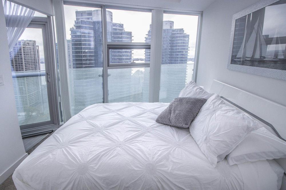 Atlantis Furnished - York Street 4* Toronto