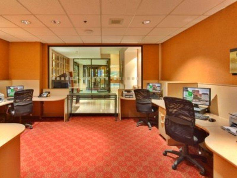 Hotel International Airport By Ihg