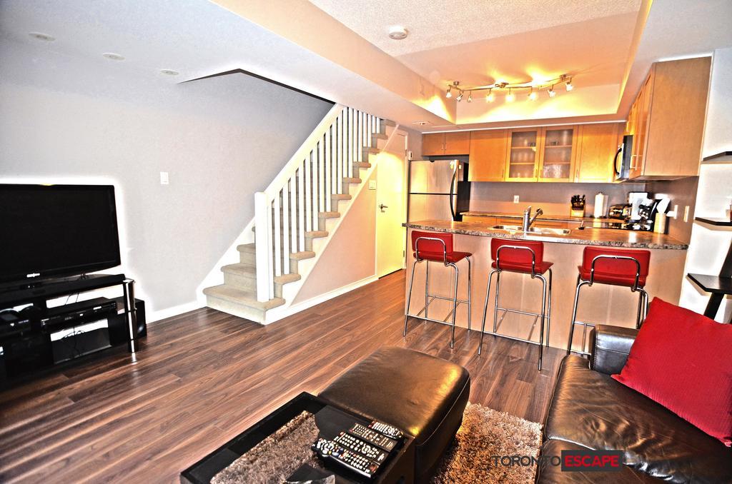Escape - Lakeshore- 38 Dan Leckie Way