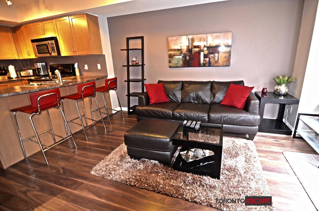 Escape - Lakeshore- 38 Dan Leckie Way Holiday home Toronto