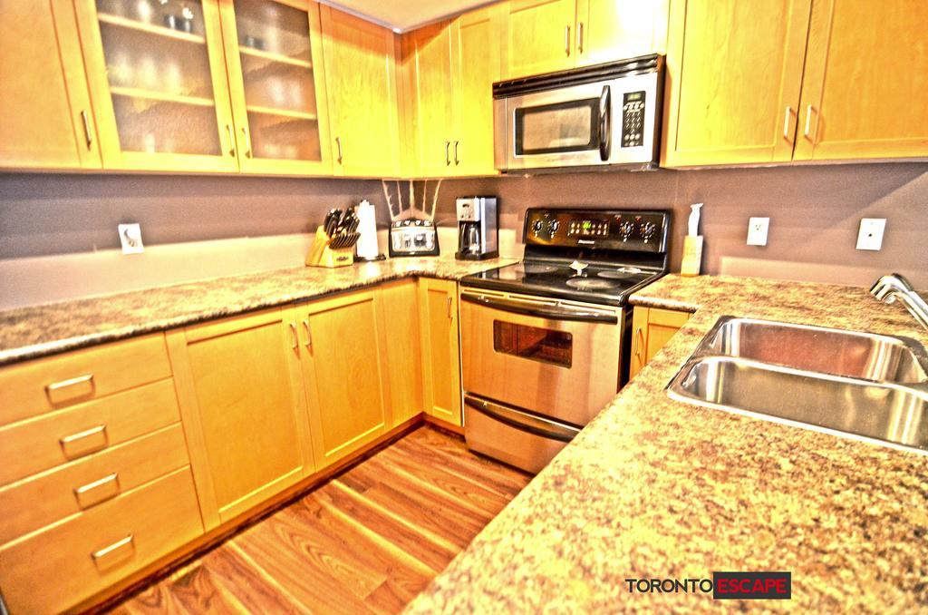 Escape - Lakeshore- 38 Dan Leckie Way *