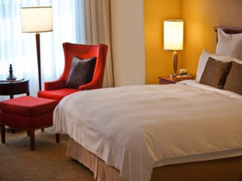 Marriott Centre Hotel 4*