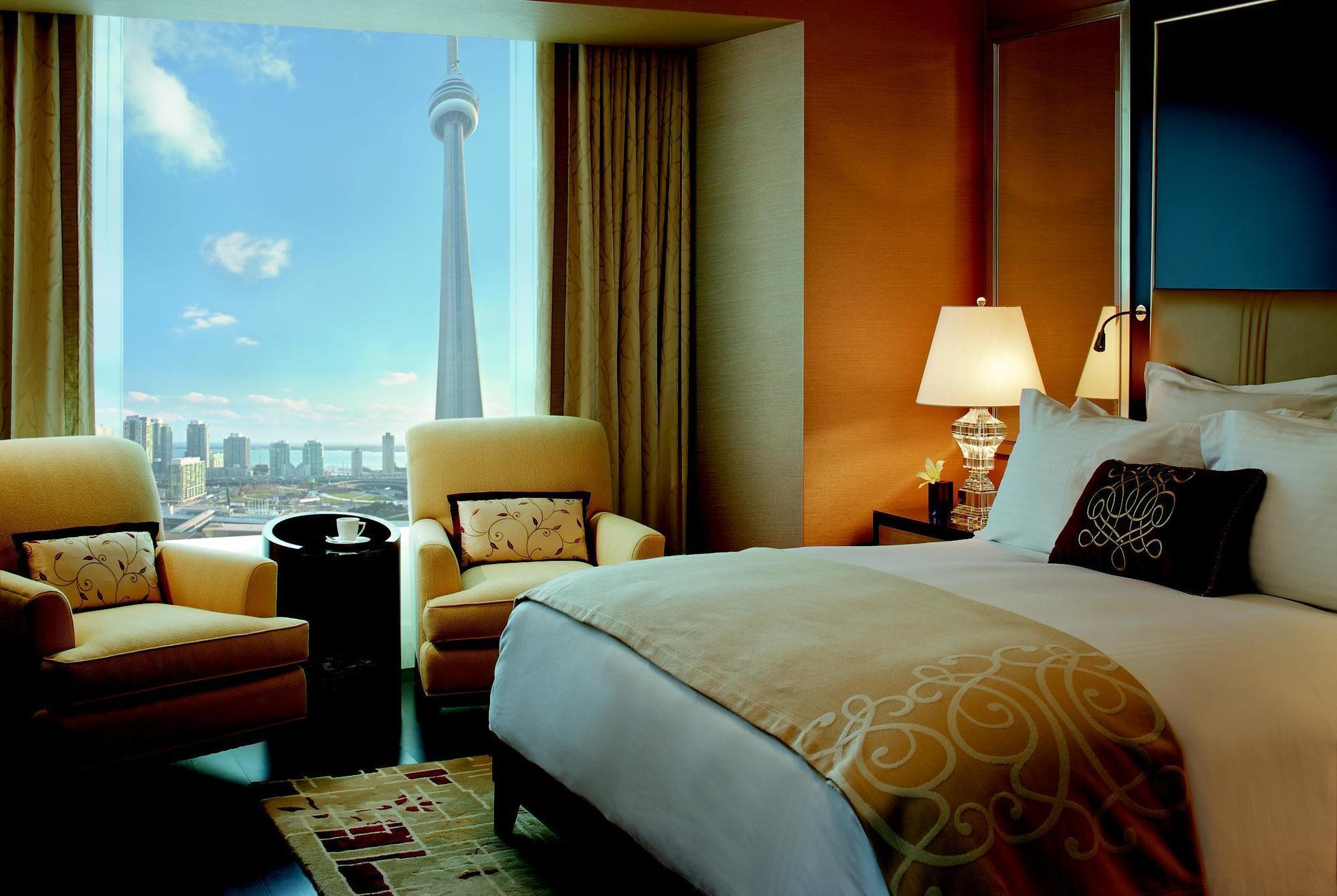 The Ritz-carlton,