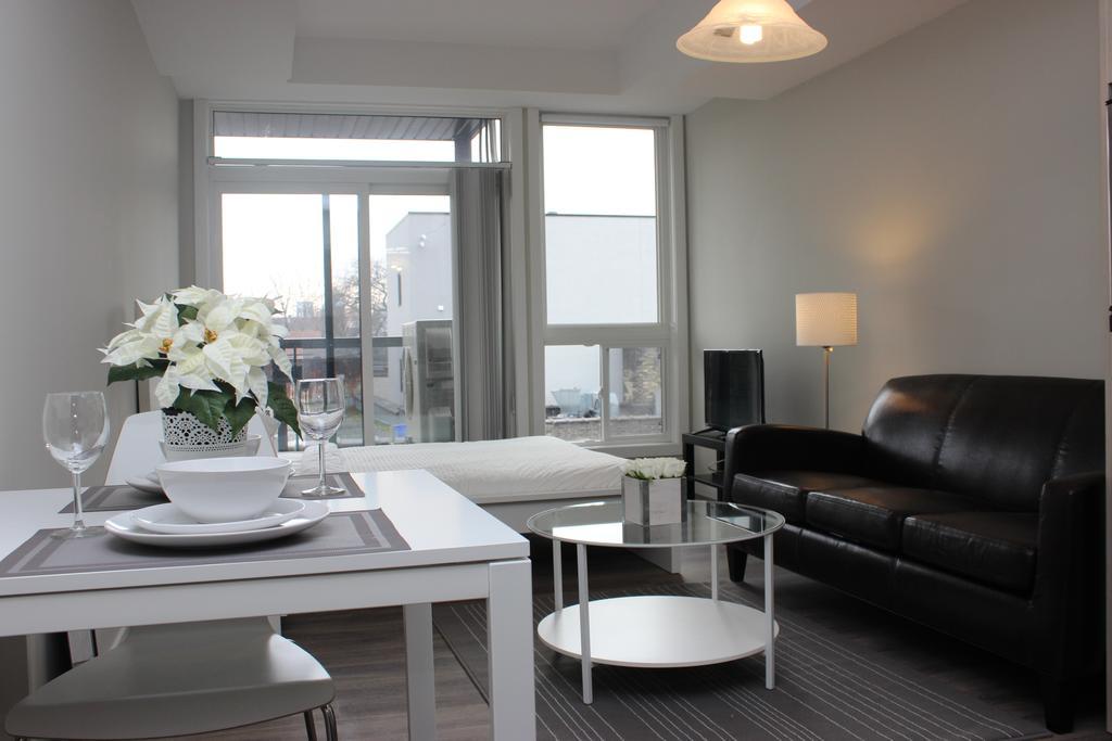Apartment Atlas Suites- Furnished Apartments-College Street, Toronto