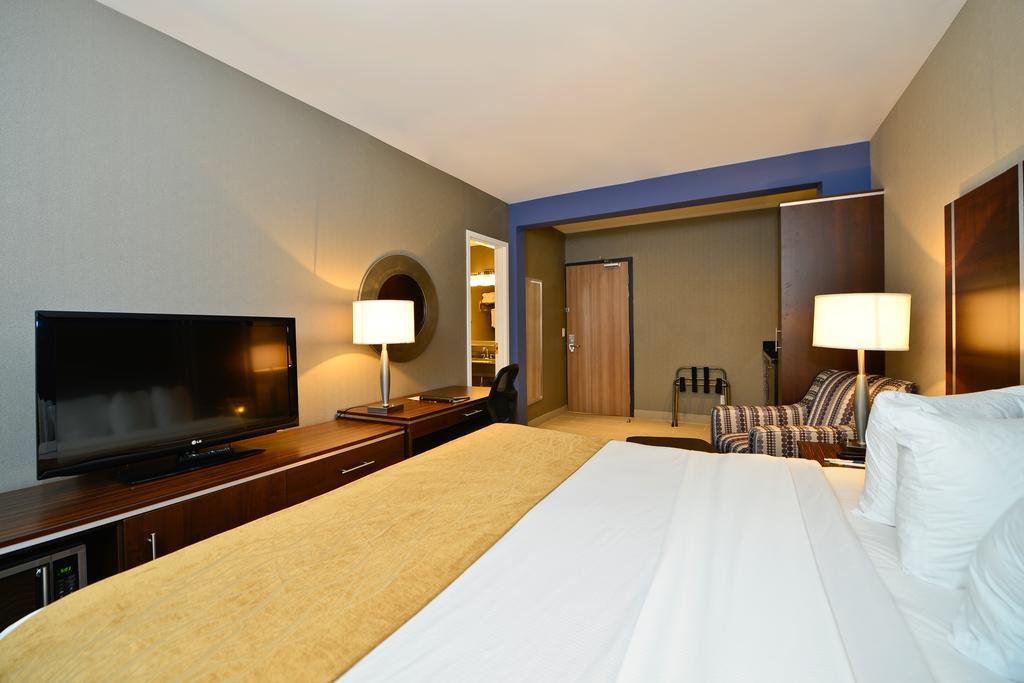 Comfort Centre Hotel