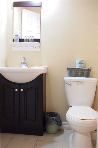 Kaisar Guest house Toronto