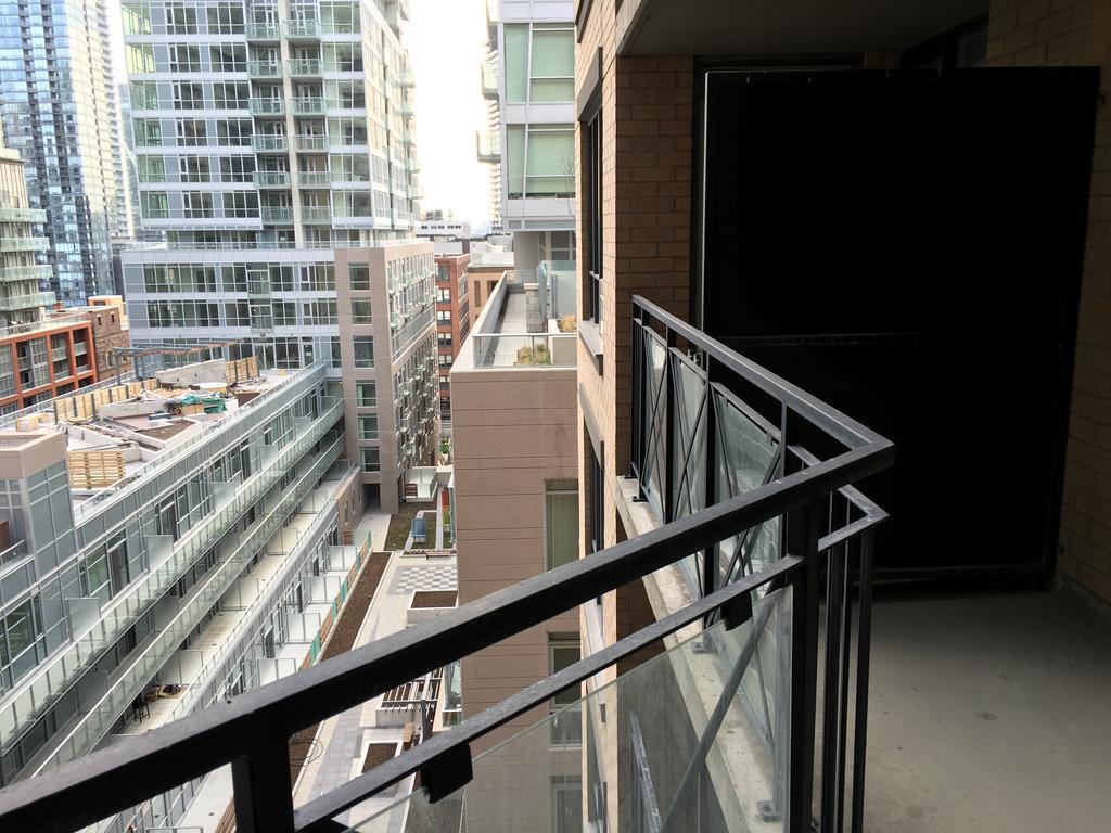 Luxury Accommodations - University Plaza Apartment *