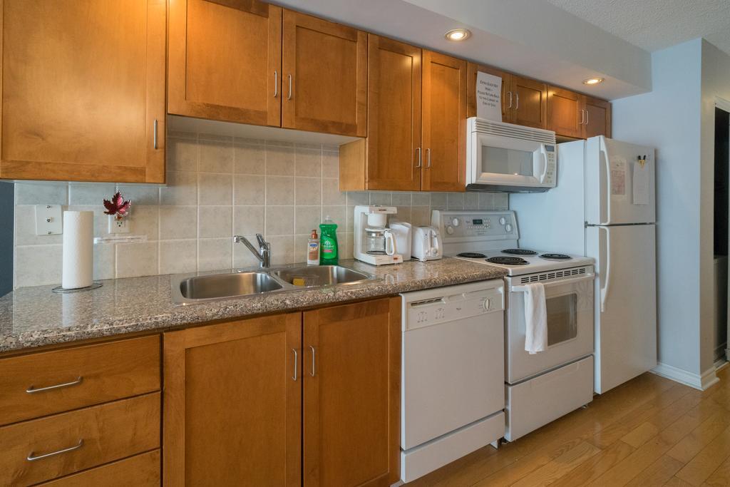 Applewood - 1 Bdrm Wellington West * Toronto