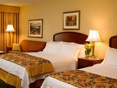 Hotel Courtyard By Marriott Airport 3*